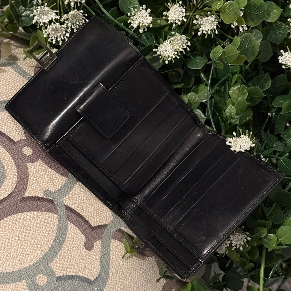 Gucci Vintage Buckle Wallet